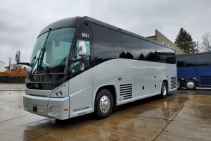 40 Passenger Deluxe Coach