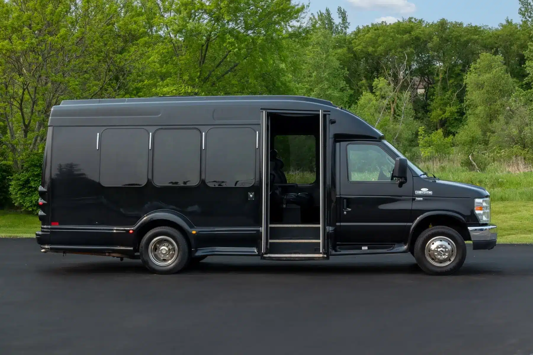 12-Passenger-Door-Open